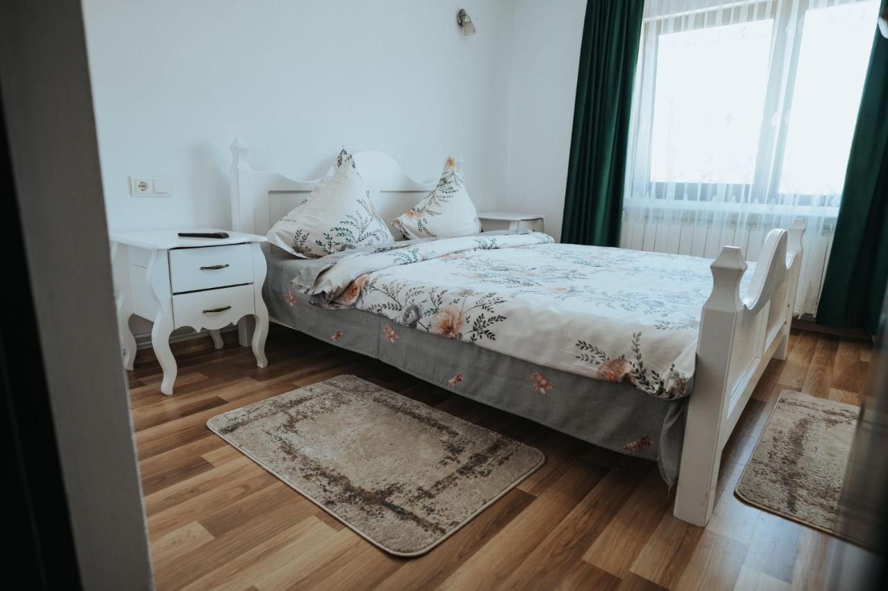 Pensiunea La Lenuta Oncesti  Bagian luar foto