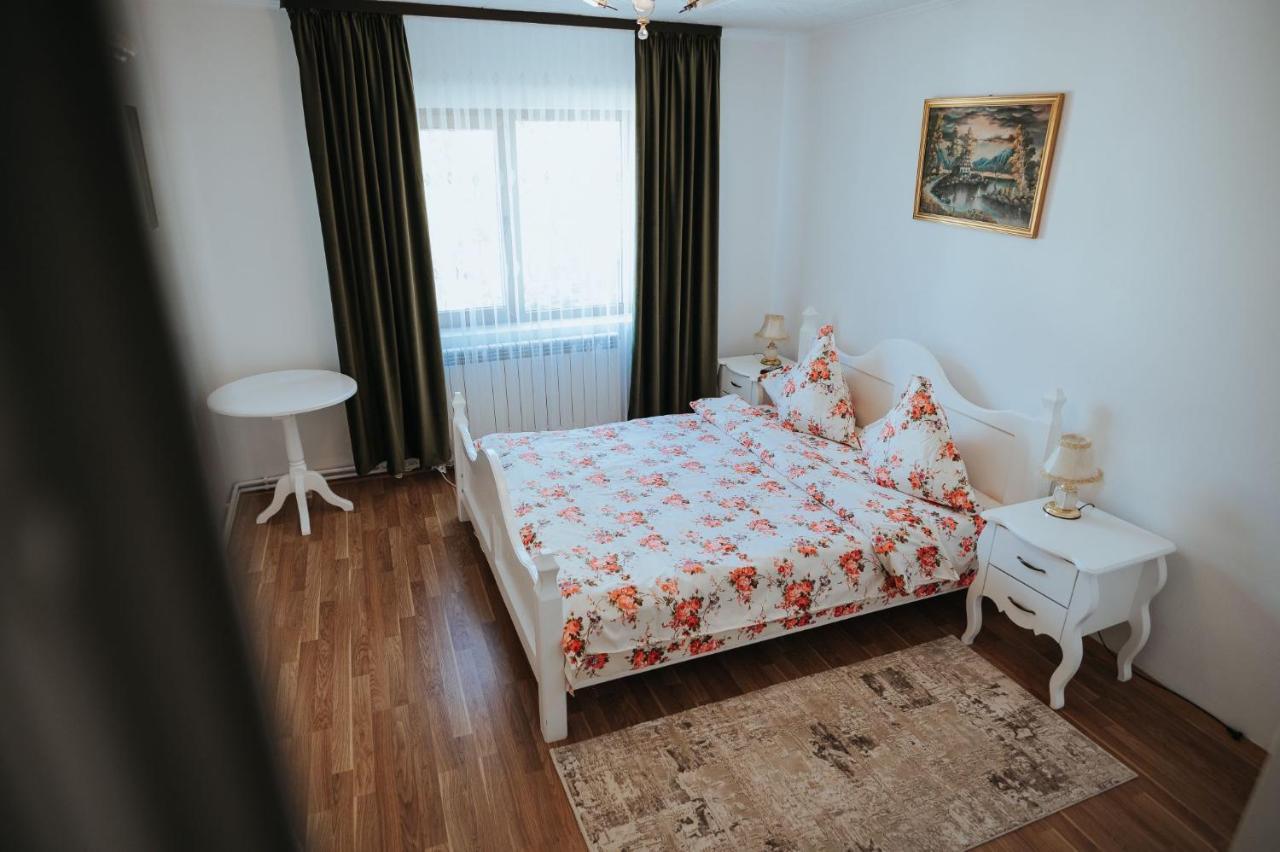 Pensiunea La Lenuta Oncesti  Bagian luar foto
